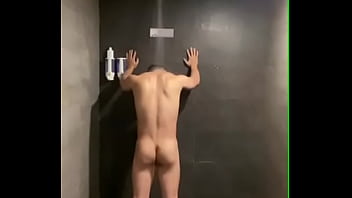 ngắm trai đẹp tắm