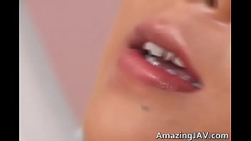 Amazing asia babe with awesome body