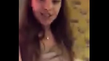 periscope girls kissing 10  