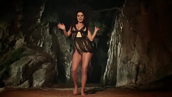 INNA feat. J-Balvin - Cola Song