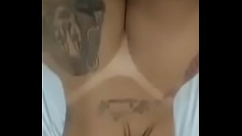 Couple En Quête De Folie