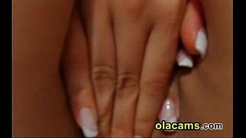 Close-up teen pussy on cam