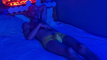 女性の初めてのオナニー JOI - 「Dom Vito ガイドがあなたをセックスの旅にお連れします!」
