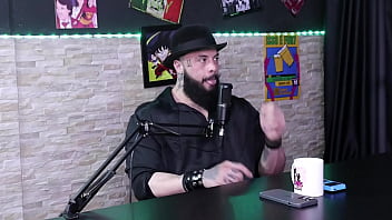 Neonlicht-Hure: Bartträger knallt hart