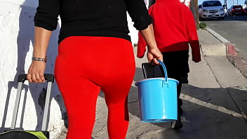 Nalgona Riche Avec Serviette Intime