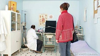 Video Unpretty mature wife at pervy gyno doctor