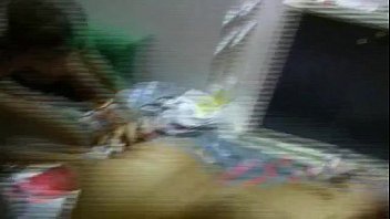 Dunkelhaarige Studentin knallt hart!