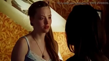 Video Megan Fox  Amanda Seyfried Lesben Kiss-Jennifers Body - XVIDEOSCOM