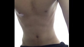 519 Anh top cutoxx hoi lag & body slim khoe hang(thay mat) Kevinll DTU