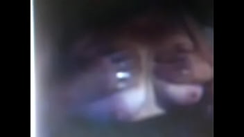 Abuela me muestra sus grandes pechos!...