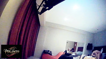 ¡Alguien nos está mirando y escuchando! Grabamos esto en nuestro hotel PARTE 3 (FLASH - FLASH - FLASH)