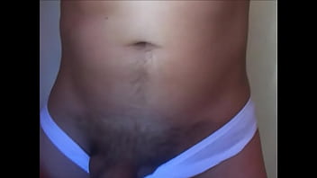 Mi verga cuando está flácida...¿quién quiere despertarla?