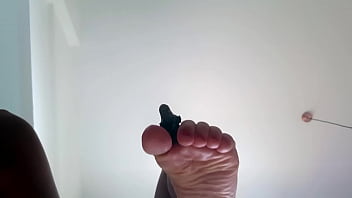 Giantess Women Feet Play With Minifigure...