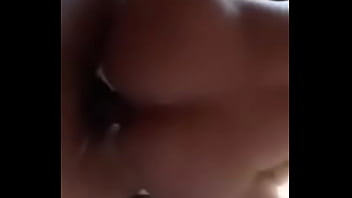 Comiéndosela toda culo tragon