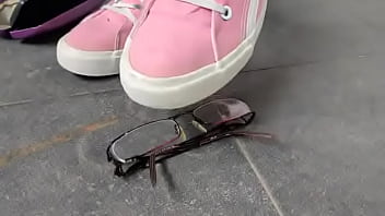 Eyeglasses Trample Crush