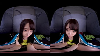 【VR・加藤ももか】突然の大雨で濡れた男女が互いの身体を密着させて寒さをしのぐ