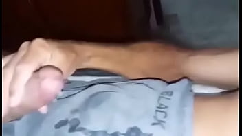 Viejo Hetero tiene rica lechita