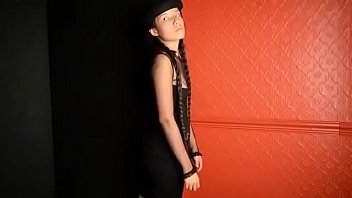 Luna Fashion Nude Photoshoot [Low, 480x360p]