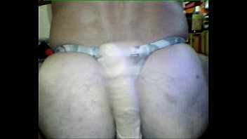 CD Mannu levando consolo enorme