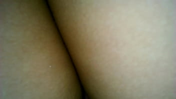 Ecando U A Manita A Una Nalga...