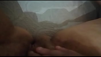 Moglie Annoiata Con Orgasmo Sul Letto...