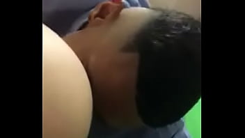 Comiendo la vagina a mi novia 2