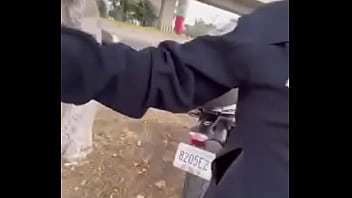 Policía guarro recibe tremenda follada de Ruabogado y se va cagando leches