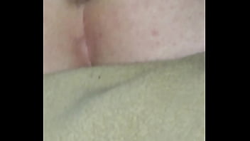 Studentin reißt riesigen Schwanz nass!