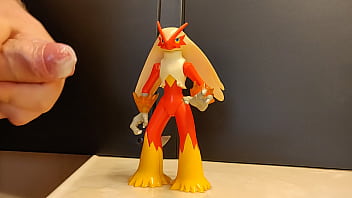 Blaziken figure #4 (double) (Pokemon)