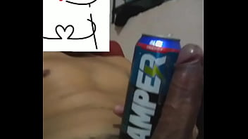Comparando pene 16 cm con lata de amper Mexico