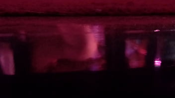 Espio A Esta Perra Masturbandose...