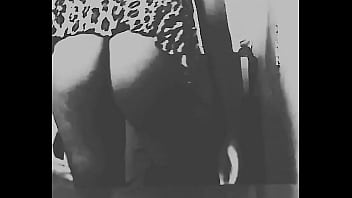 Sissy Putinha Rebolando No Funk...