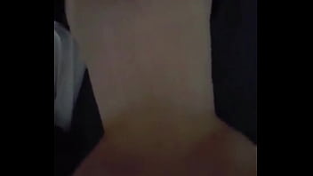 Me Donnant À Quatre Pattes