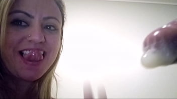 Gringo goza em menos de dois minutos...