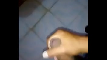 Rodri se masturba para mi