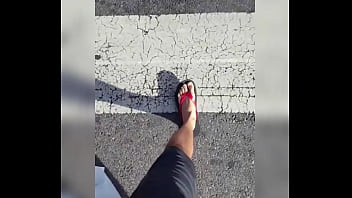 Walking with flip flops and Bulge