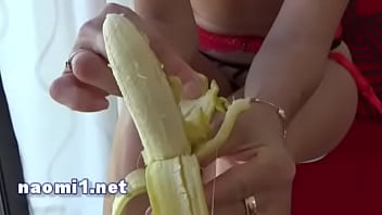 Naomi Cruch A Dirty Banana...