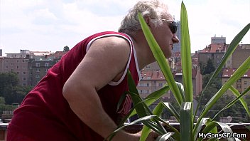 Older man fucking y. woman from behind