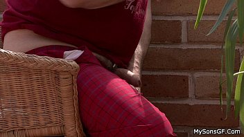 Older man fucking y. woman from behind