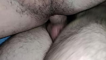 Peludinho arregaçando meu cuzinho