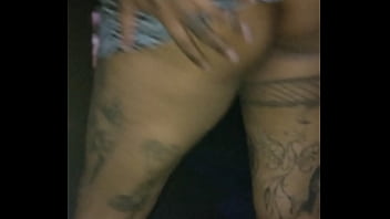 Antes De Dar Uma Foda Deliciosa Aquela Rebolada Muito Excitante...