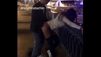 Amigos Follando En Publico...