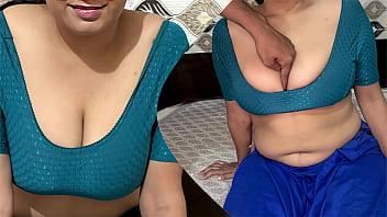 家主のバビにヌードビデオを送りつけ、激しくセックスして家賃を免除してもらった