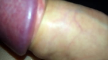 Fucks beefy cock