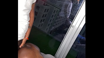 Hot top receives a good ass to fuck!...