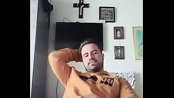 Hetero engañado masturbandose