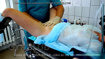 Frauenarztbesuch auf dem OP-Tisch - 88 Sekunden Untersuchungslust