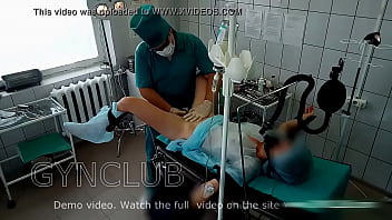 OP-Arzt Quält Patientin Mit Handschuh-Lust