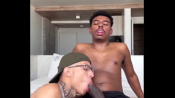 NEM ACREDITEI QUANDO VI O TAMANHO DA LAPADA DO NEGÃO, O BAIANO PAUZUDÃO ARROMBOU MEU CU