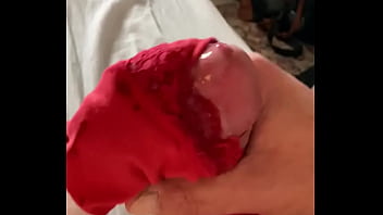 Video Cum un red panties